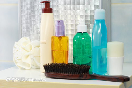 浴室護(hù)理 液皂與化妝品瓶的衛(wèi)生管理與零售趨勢(shì)